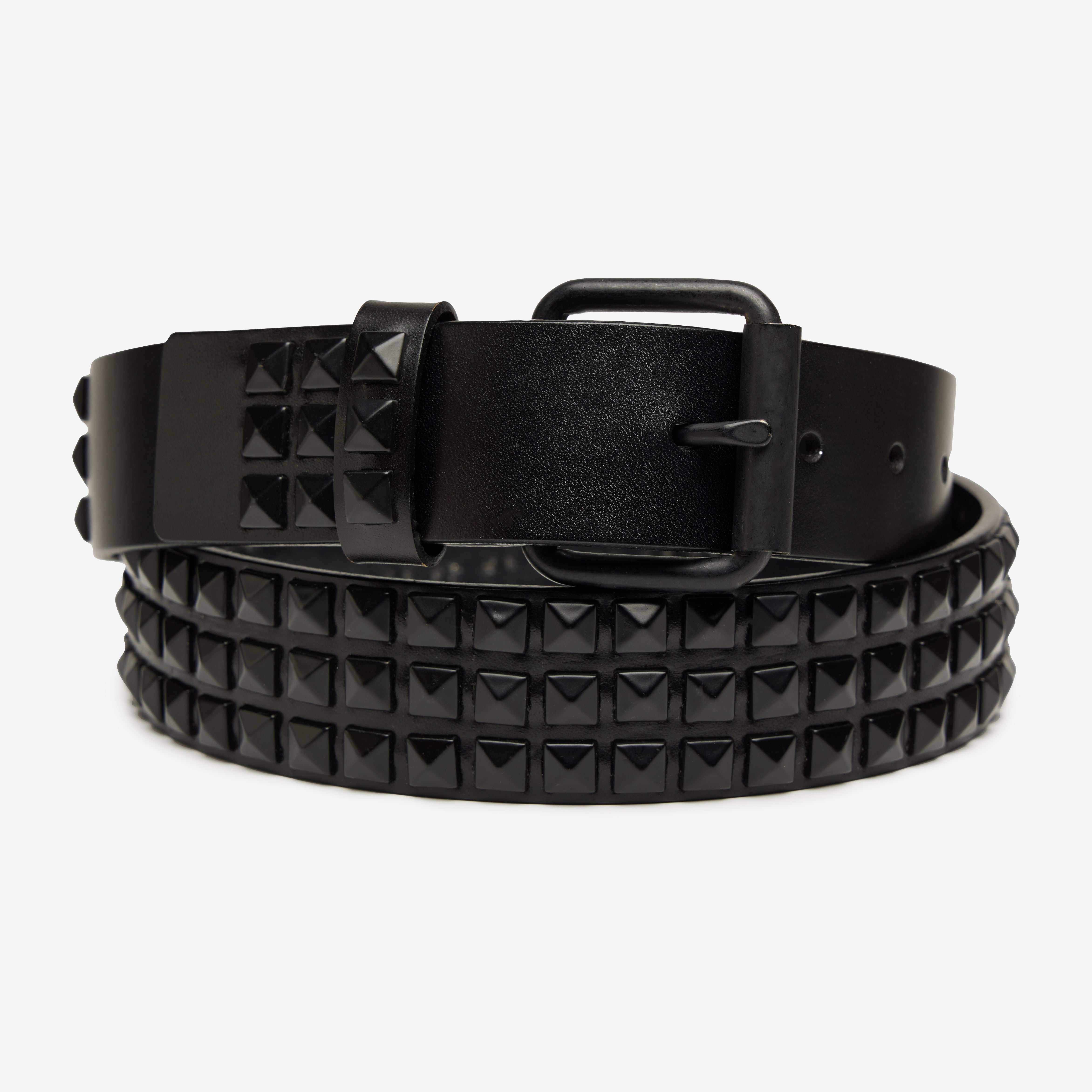 Dusky in Black