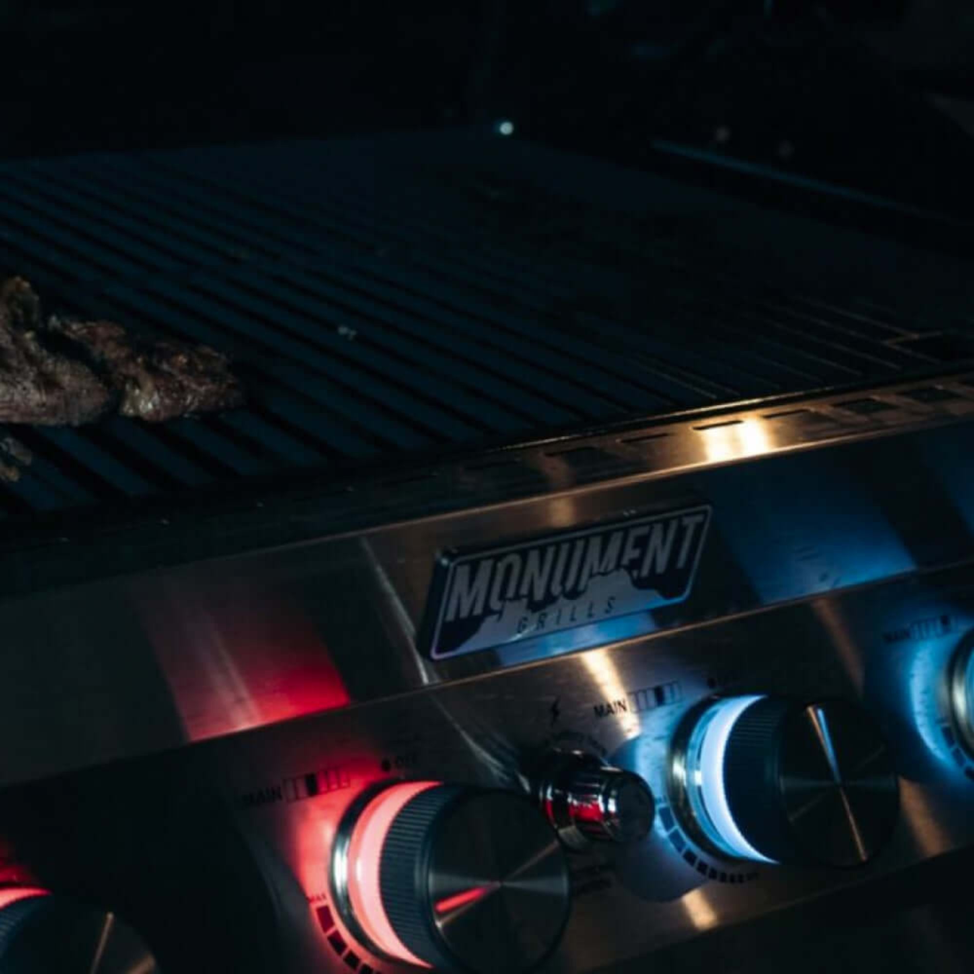 Denali 605 - Stainless Smart Tech Natural/Propane Gas Grill